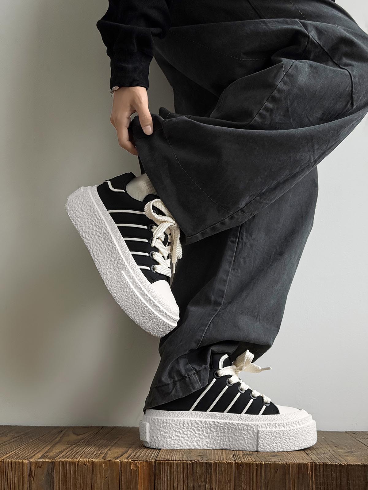 Hidden Height-Boosting Sneakers with Stylish Platform Design 
