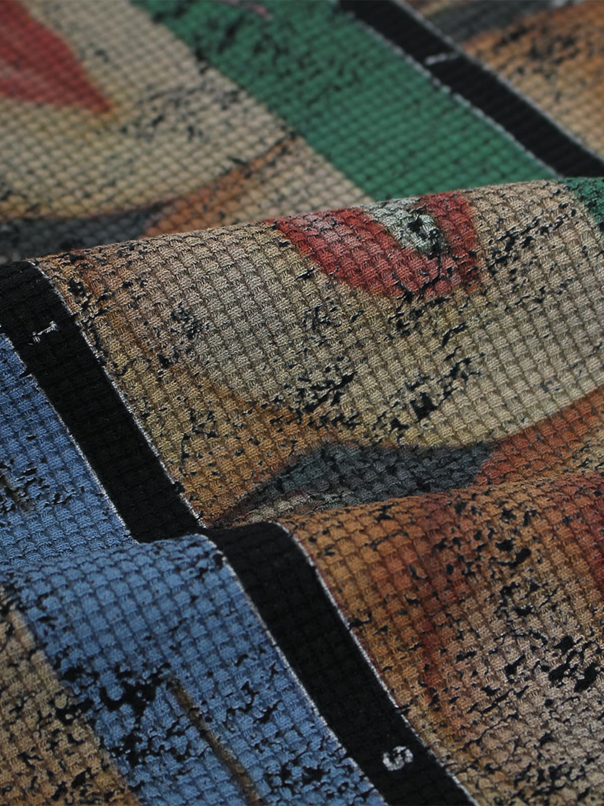 Cotton Oversized T-Shirt with Artistic Face Print and Bold Graphic Design 