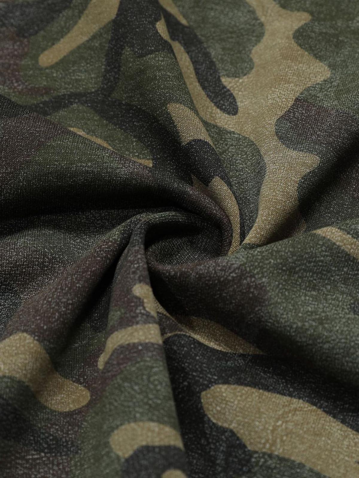 Camouflage Print Layered T-Shirt for Men - Perfect for Casual and Outdoor Wear 