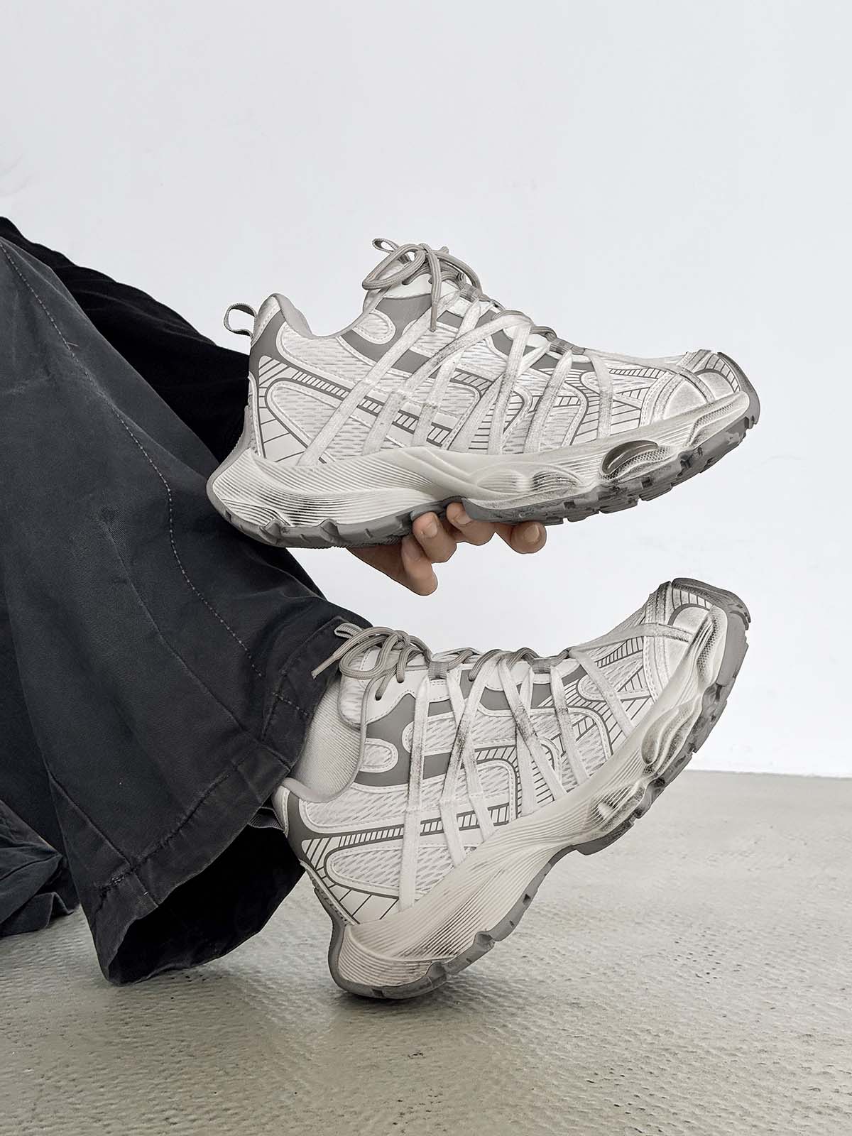 Height-Enhancing Sneakers with 7.0cm Invisible Lift for Everyday Wear 