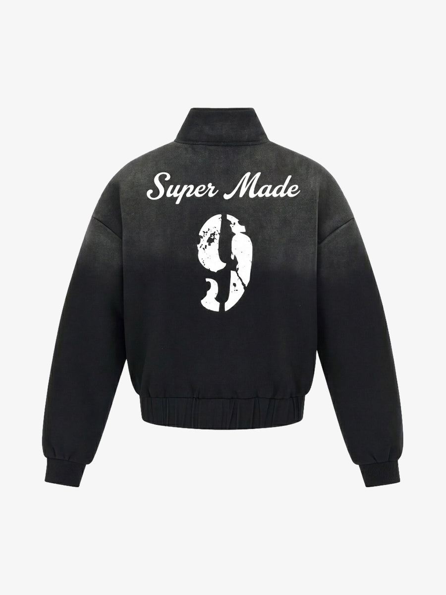 Robuste Streetwear-Jacke mit Retro-Affinnen-Badge-Print und Used-Effekt im Farbverlauf