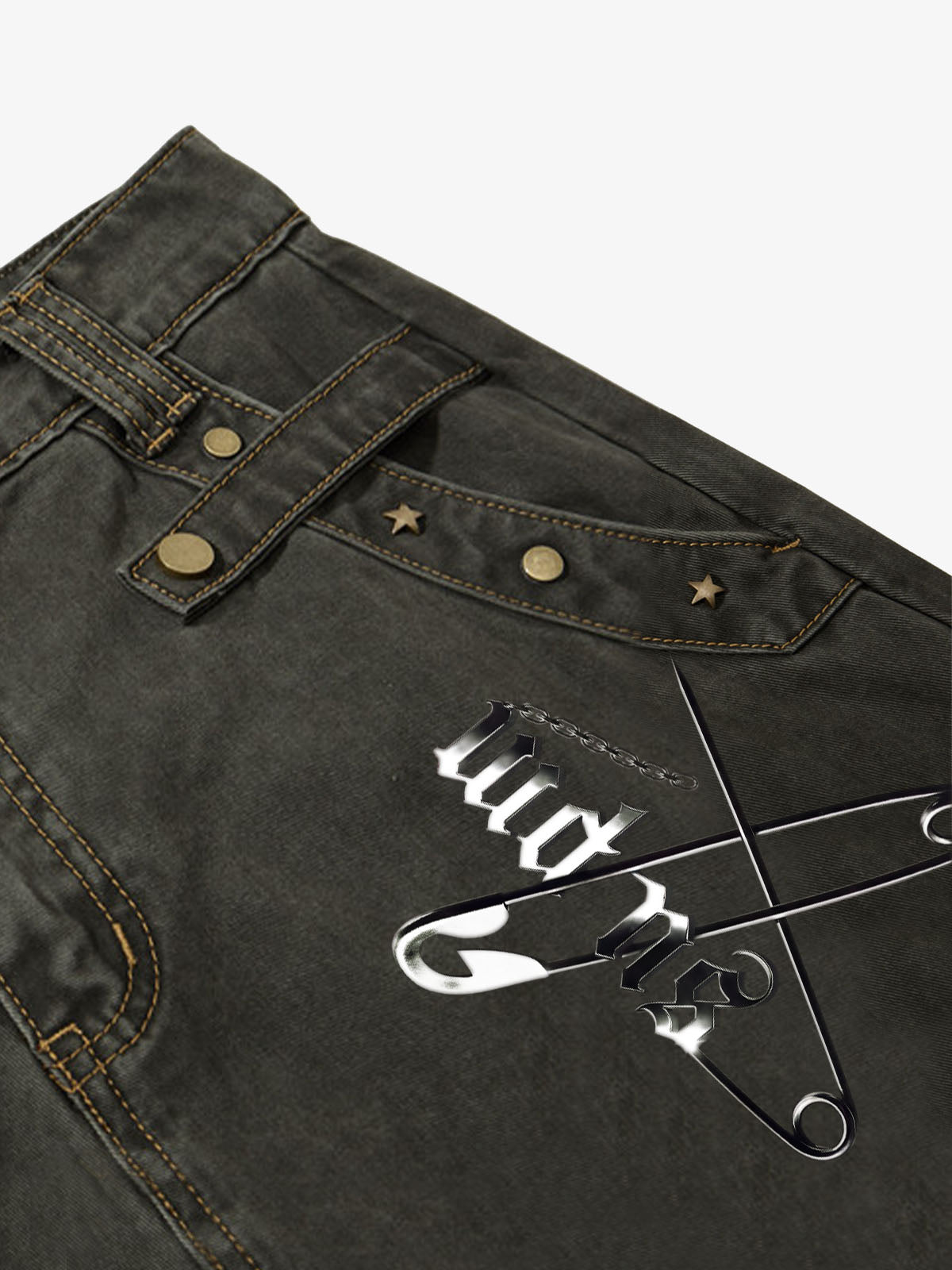 Retro punk style multi-pocket wide-leg cargo pants with rivet pleats and logo print design. 