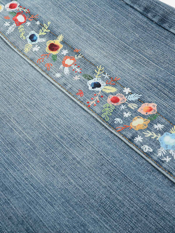 Short en jean délavé à fleurs