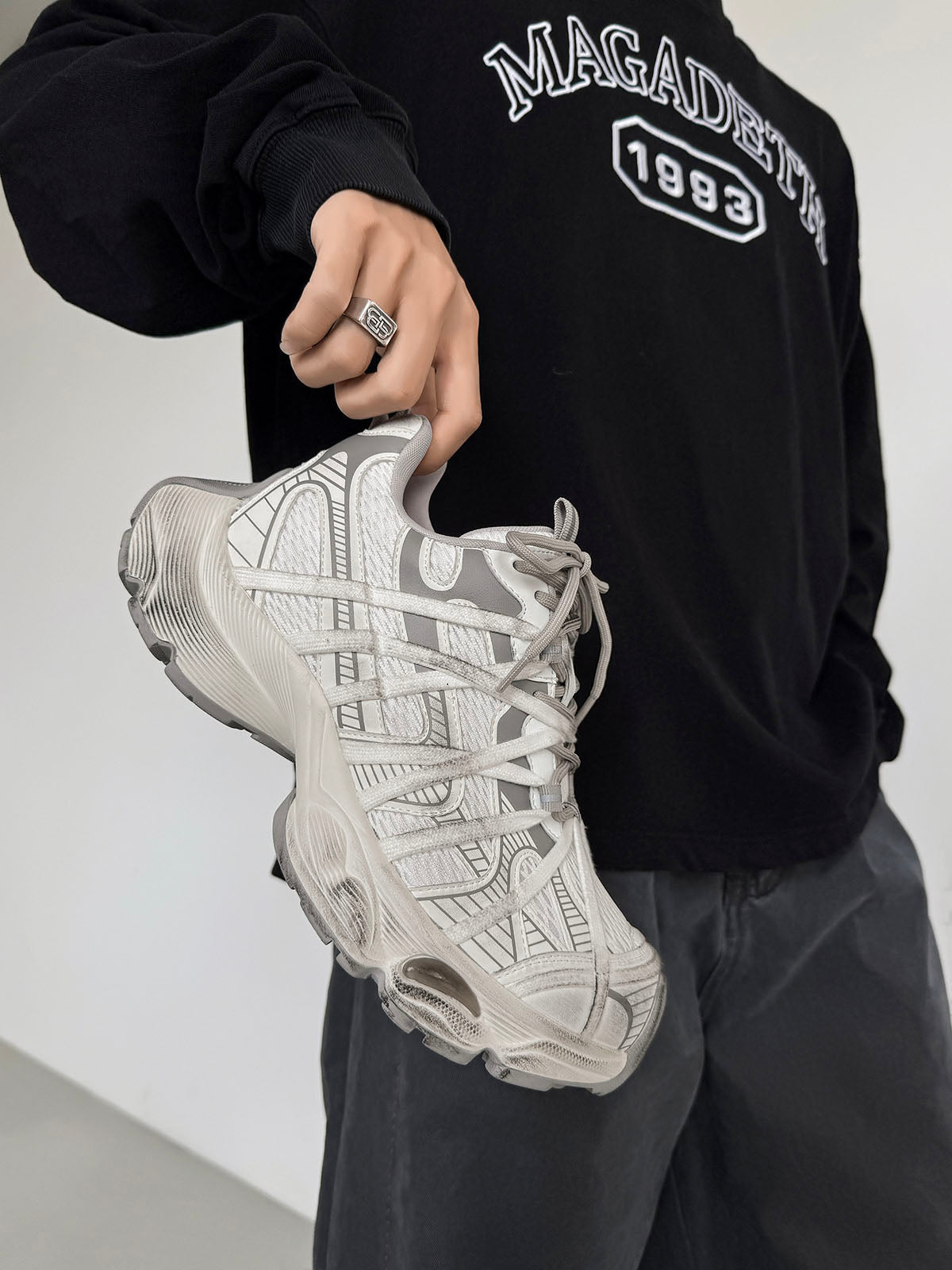 Height-Enhancing Sneakers with 7.0cm Invisible Lift for Everyday Wear 