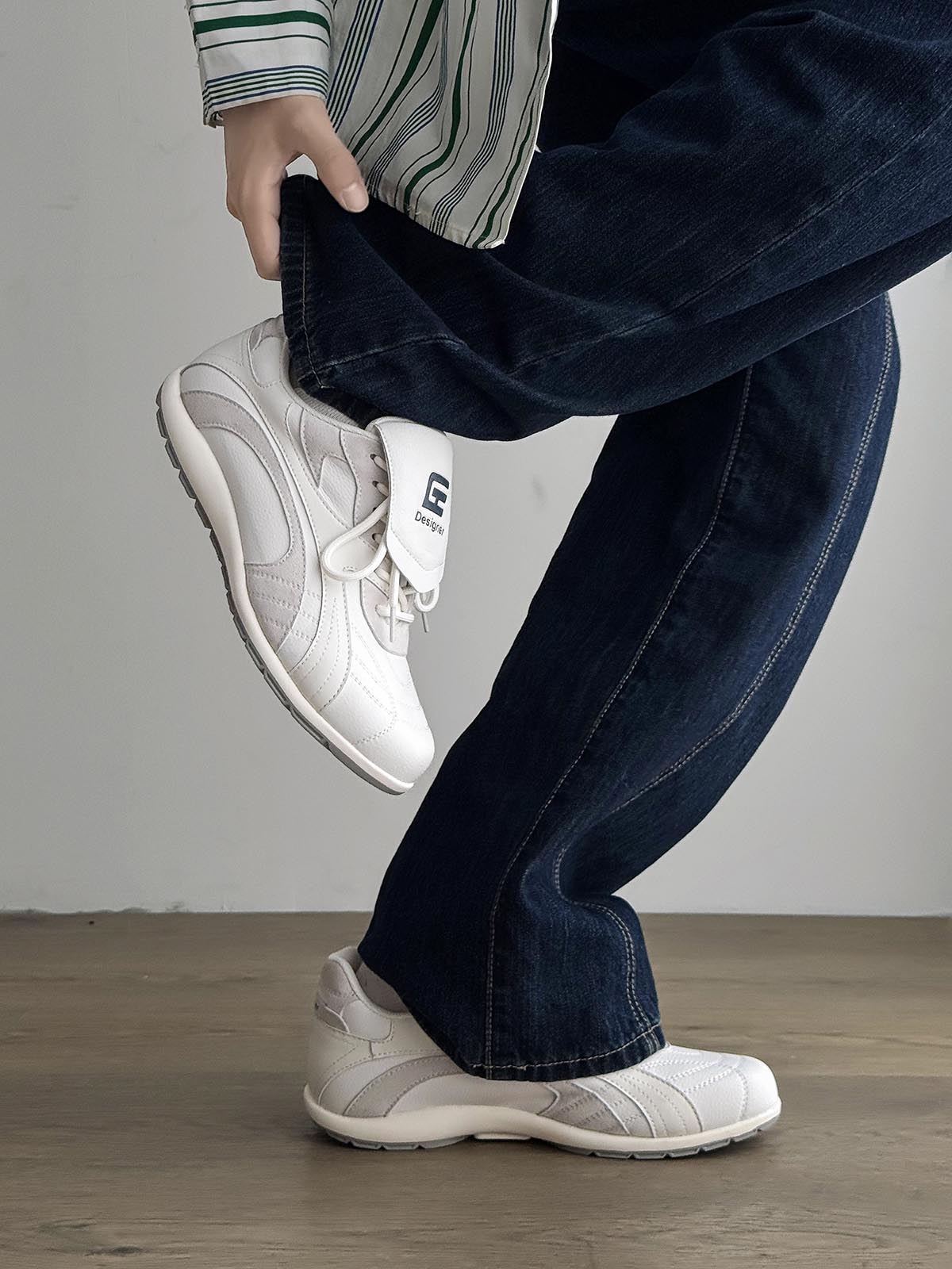 Stylish Yellow Casual Sneakers for Everyday Wear - Comfortable and Versatile Design 