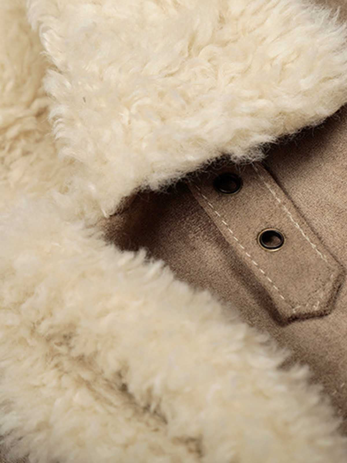 Stylish Faux Fur Collar Jacket for Men and Women - Trendy Design with High-Quality Finish 