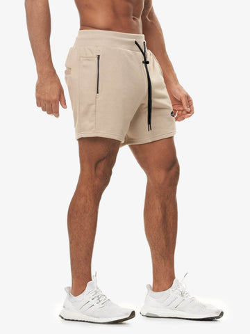 Pantalones cortos minimalistas con logo pequeño