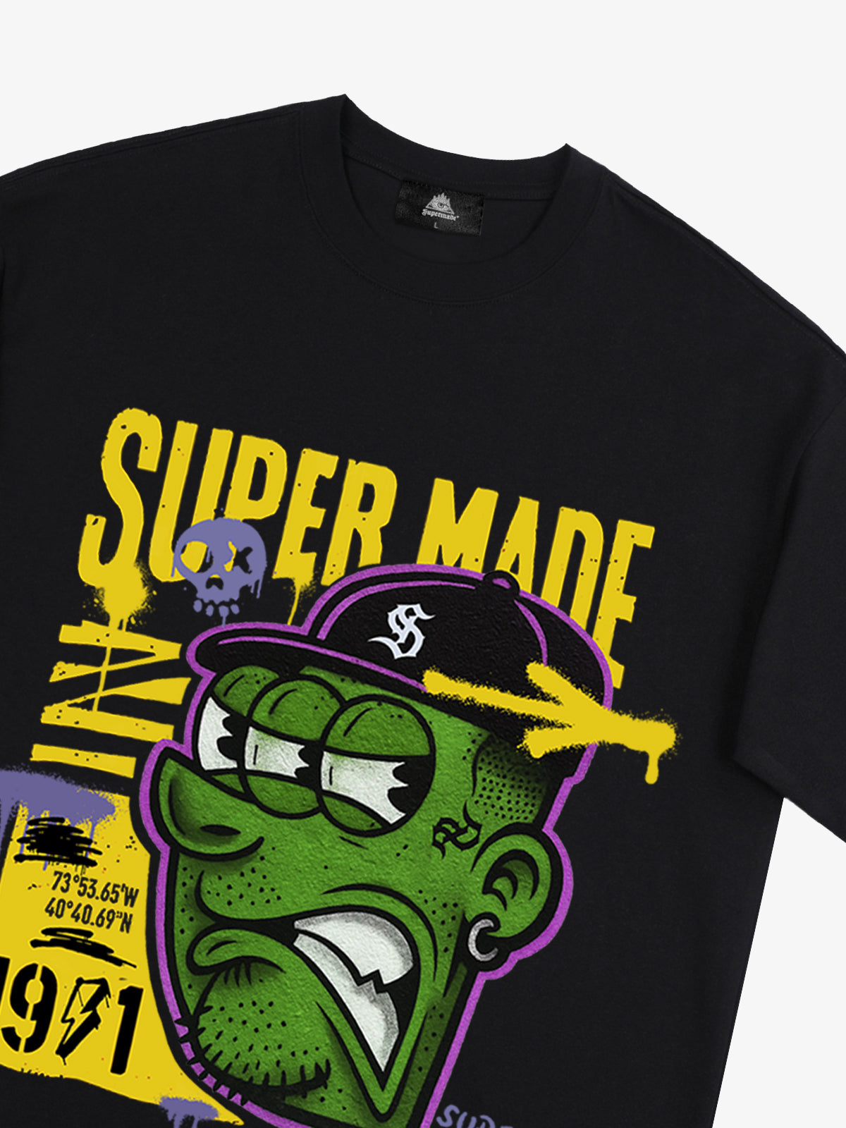 Graphic T-Shirt with Bold Monster Design for Streetwear Enthusiasts 