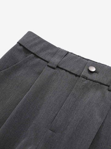 Minimalistisch drapierte, maßgeschneiderte Hose