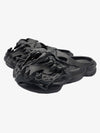 Skull Graphic Non-Slip Clogs