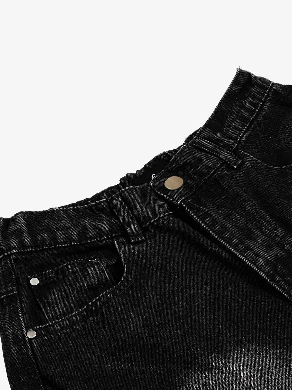 Pantaloncini di jeans cargo con molteplici tasche
