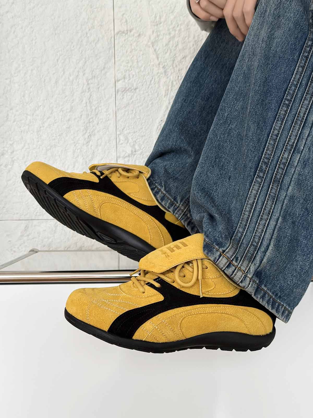 Stylish Yellow Casual Sneakers for Everyday Wear - Comfortable and Versatile Design 