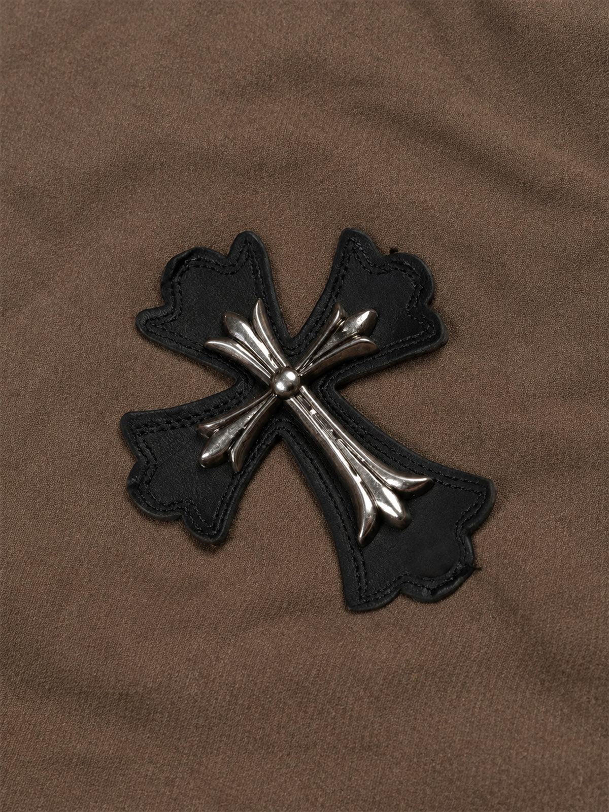 Chaqueta bomber extragrande desgastada con cuello de piel sintética bordado