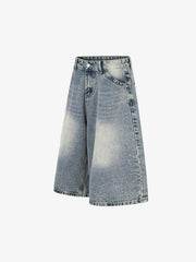 Strassbesetzte Bermuda-Shorts aus Denim im Used-Look