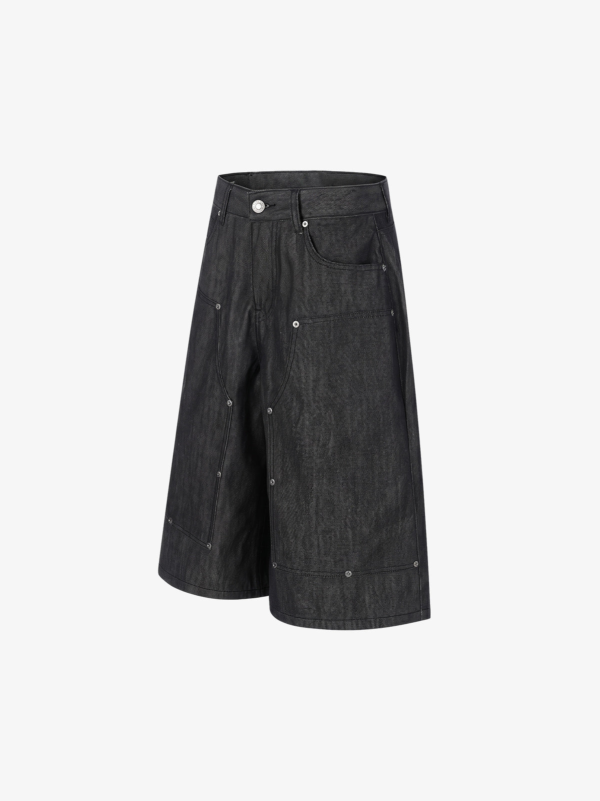 Pantalones cortos vaqueros con tachuelas y patchwork