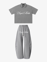 Lässiger Anzug im Retro-Stil mit Polokragen und Blumenmuster