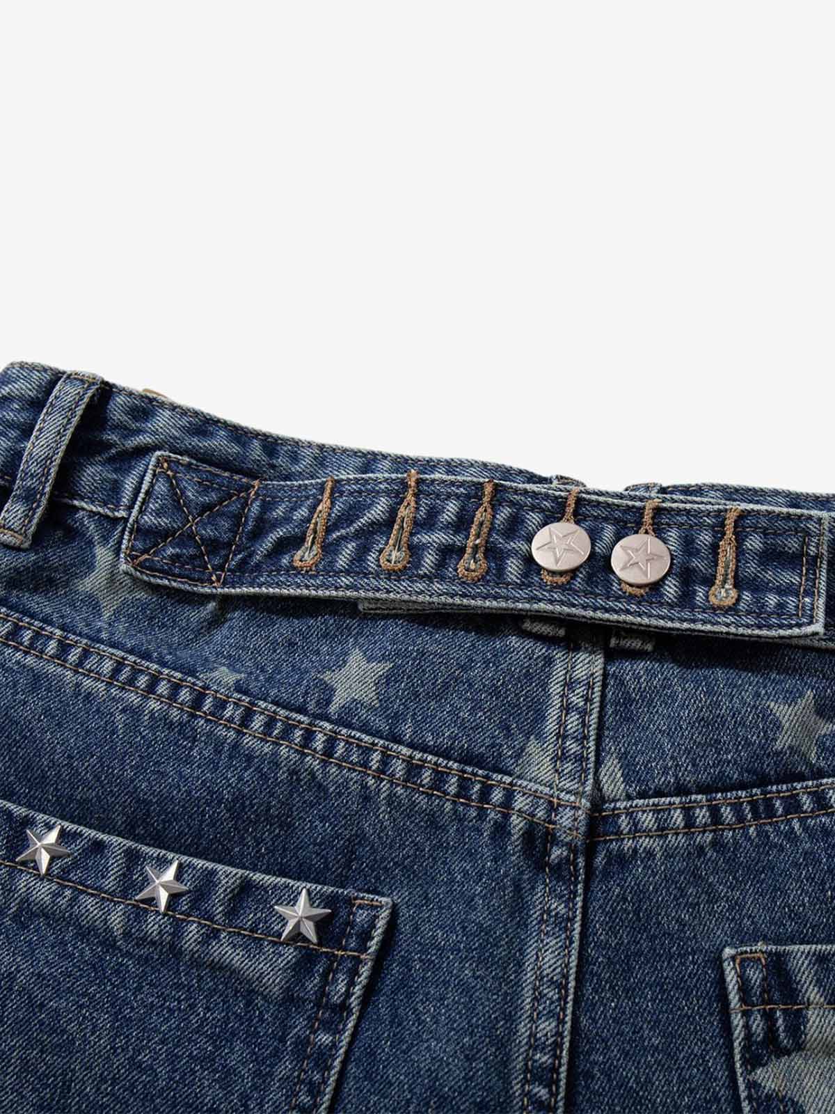 Pantaloncini di jeans con ricami a stella e rivetti