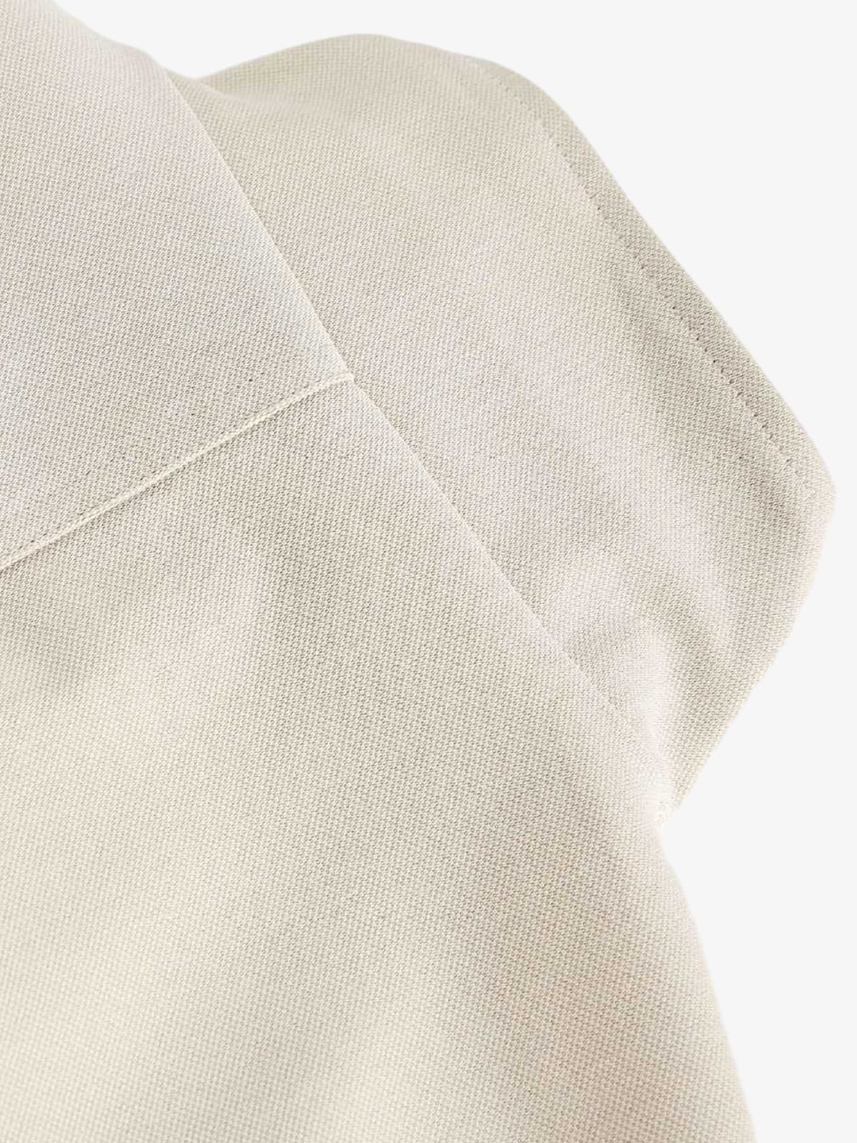Beige High-Collar Zip-Up Jacket with Functional Pockets - Perfect for Casual and Outdoor Activities 