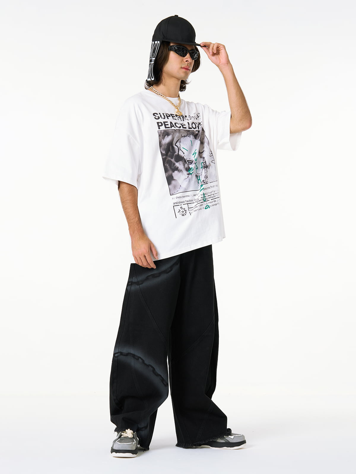 Chain Print Raw Edge Washed Wide-Leg Jeans 