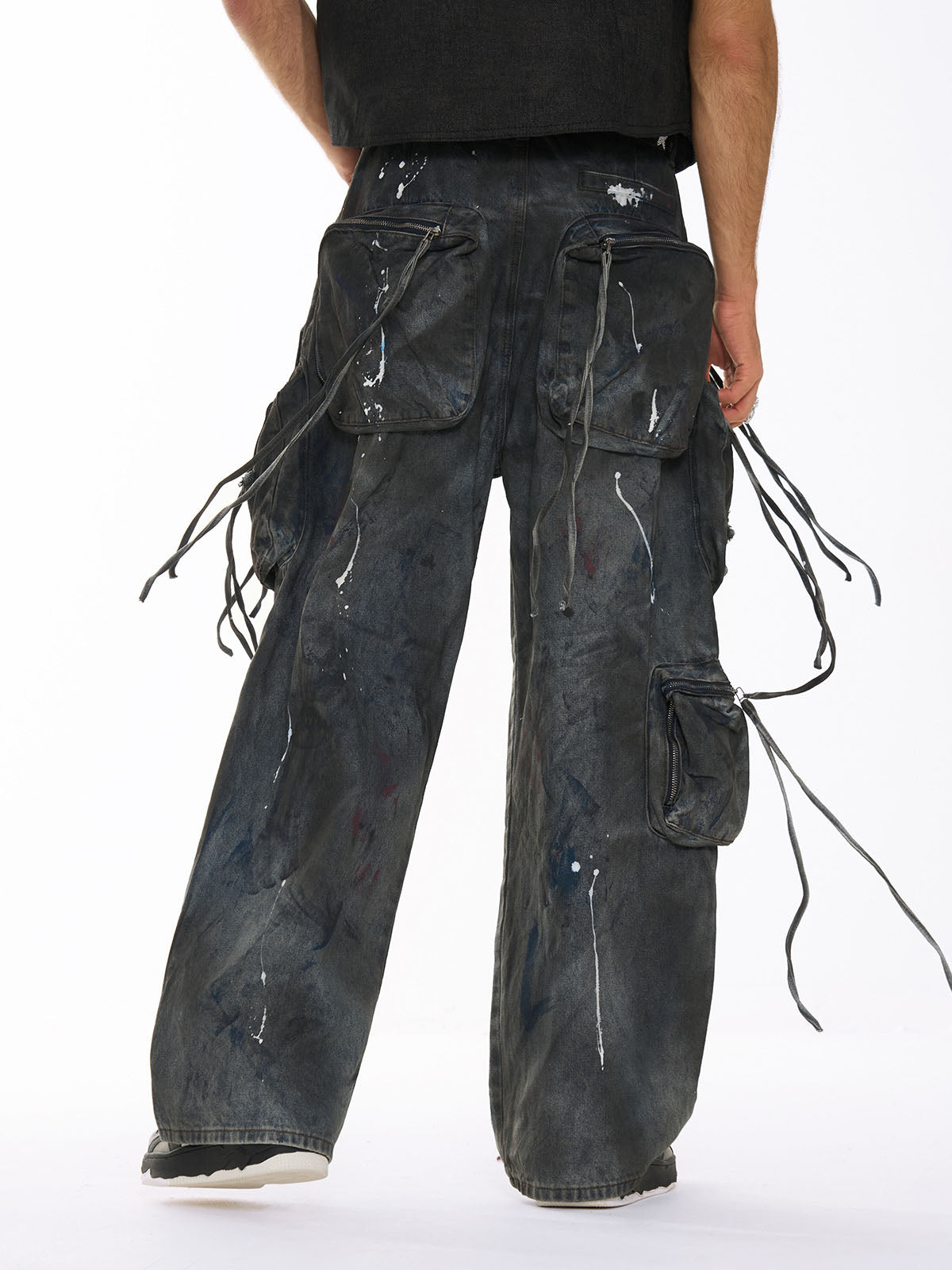 Distressed Cargo Denim Pants with Star Belt - Perfect for Edgy Street Style 