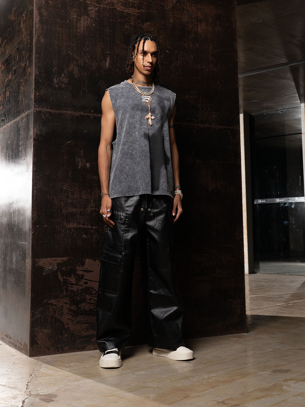 Cross-Print Distressed Washed Vest 