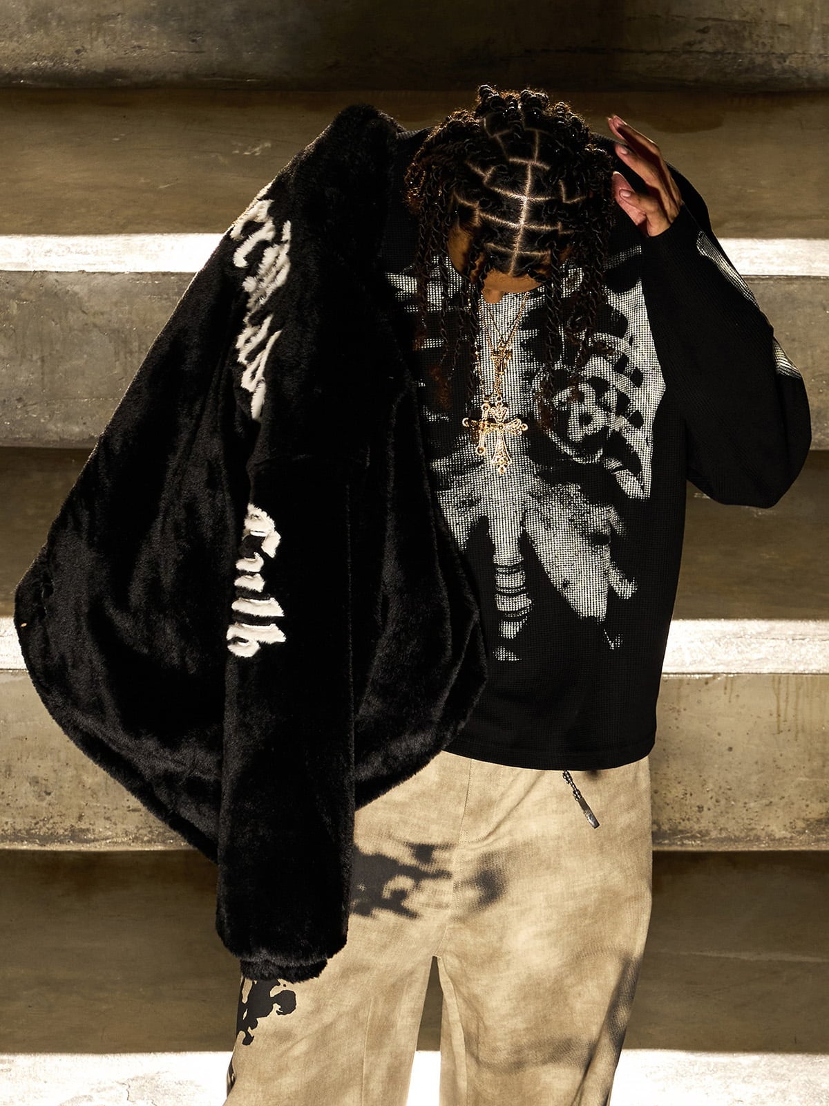 Skeleton Graphic Waffle Sweatshirt – Spooky Halloween Vibes 