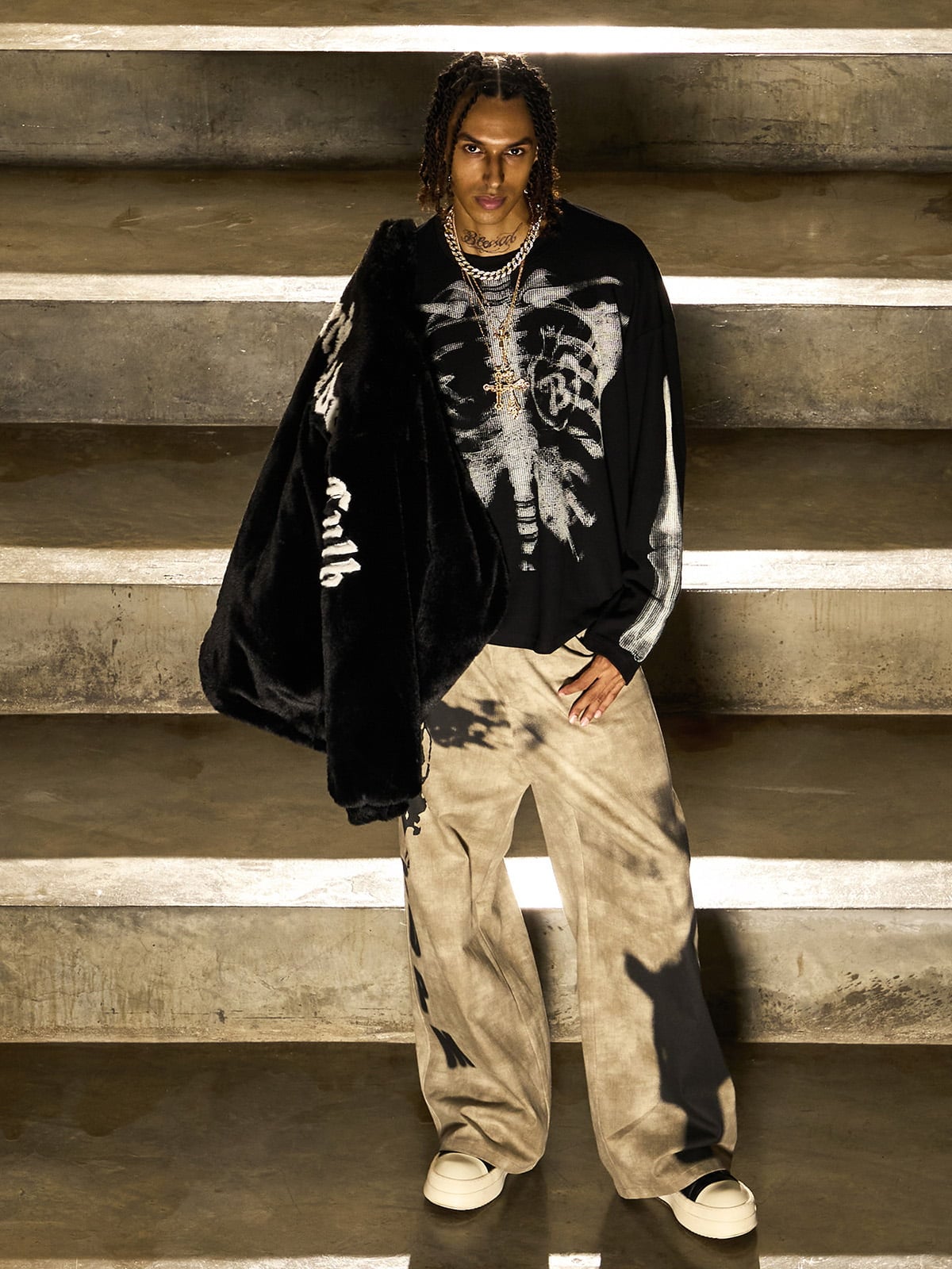 Skeleton Graphic Waffle Sweatshirt – Spooky Halloween Vibes 