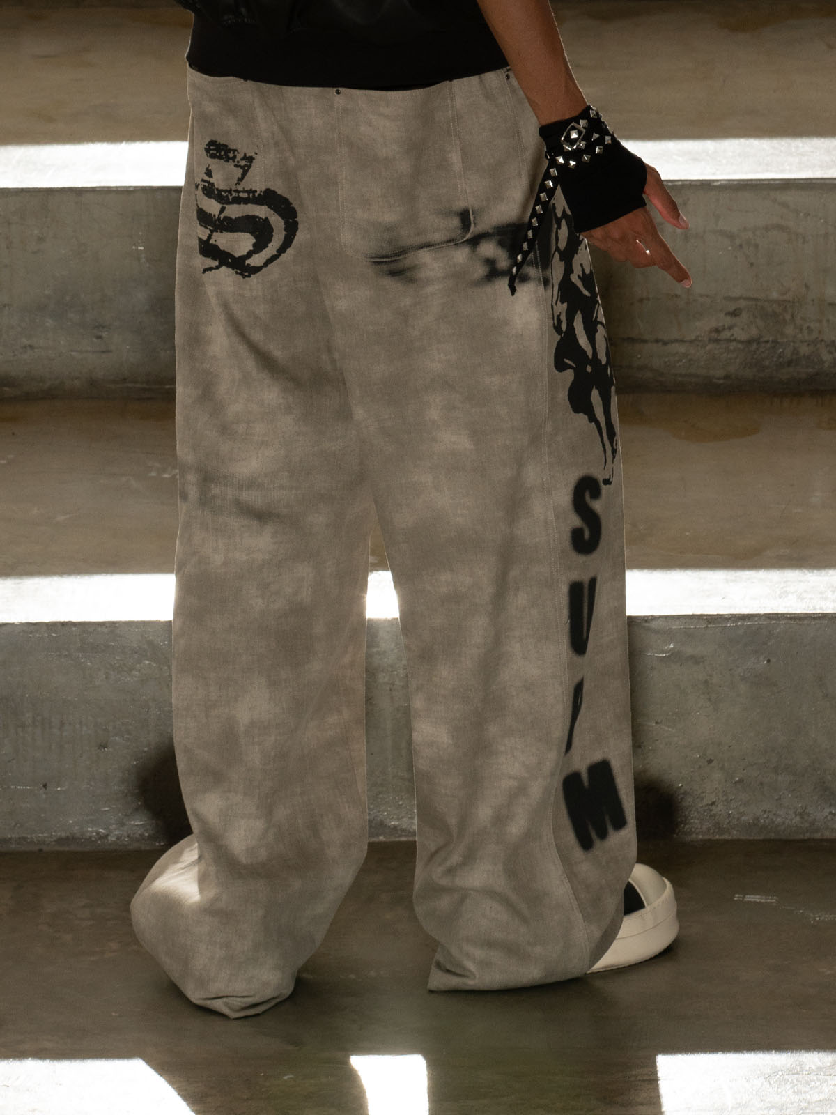 Original Large Cross Angel Print Distressed Jeans 