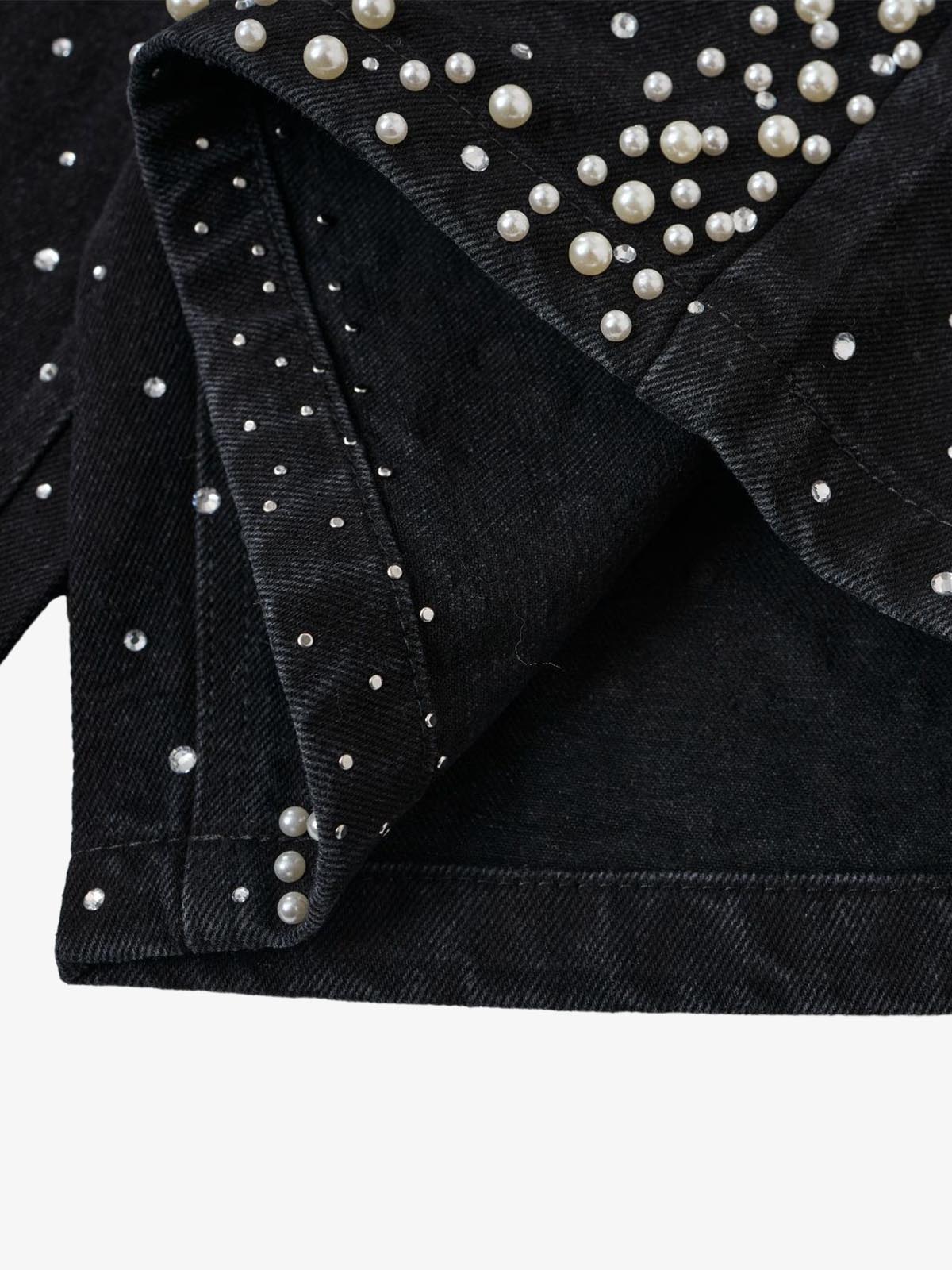 Pantaloncini di jeans ricamati con perle