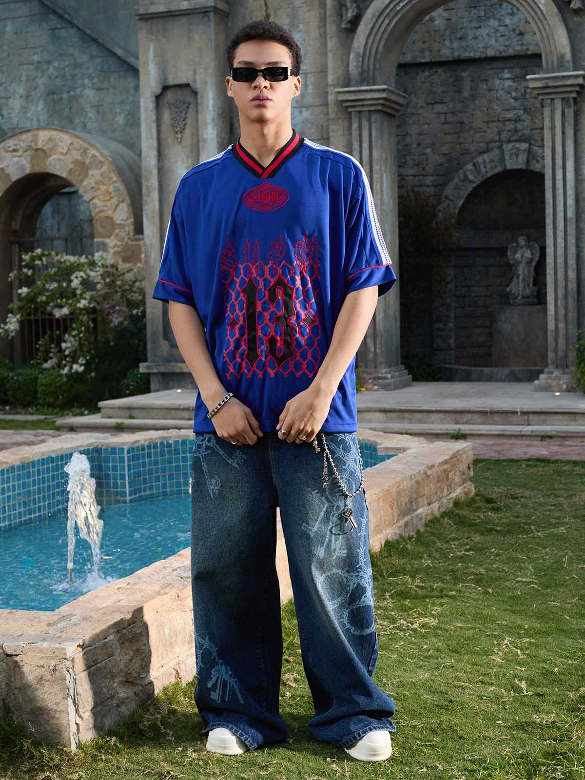 Supermade Color-Blocked V-Neck Embroidered Jersey Short-Sleeved 