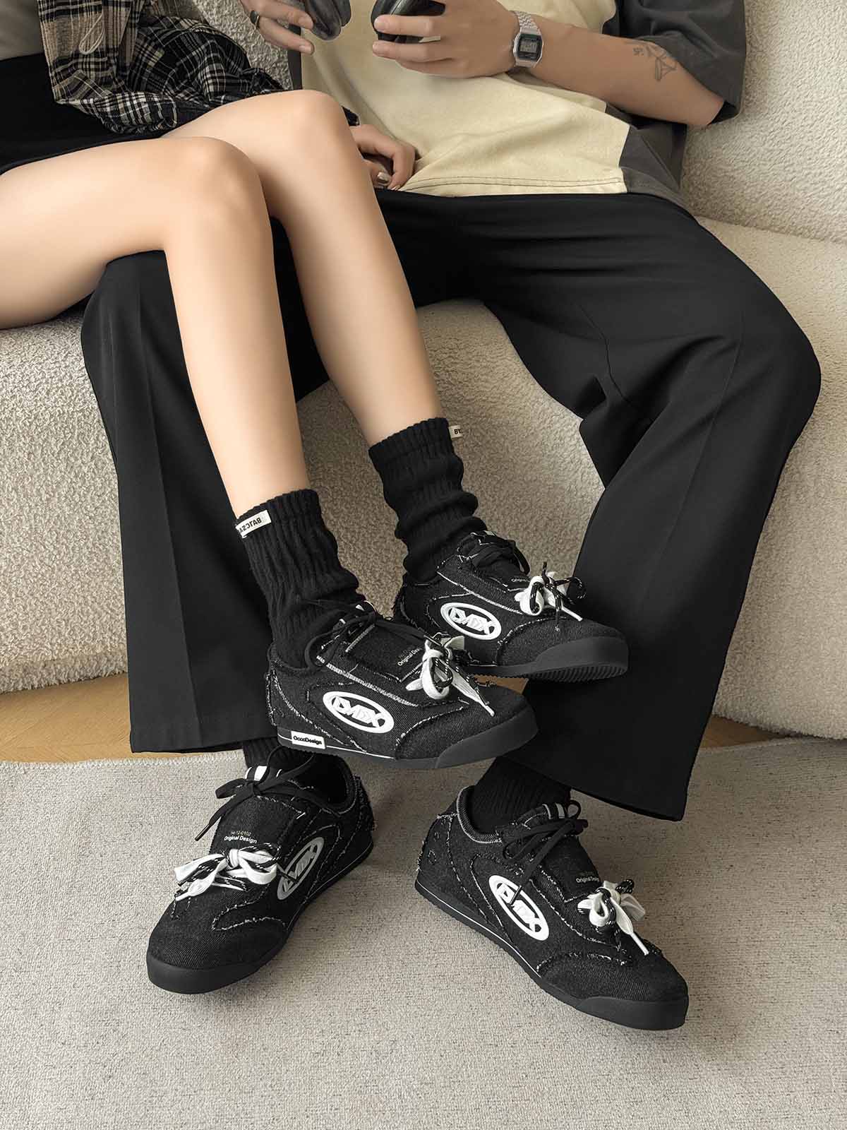 U9829 Stylish and Versatile Numbered Accessory for Modern Fashion Enthusiasts 