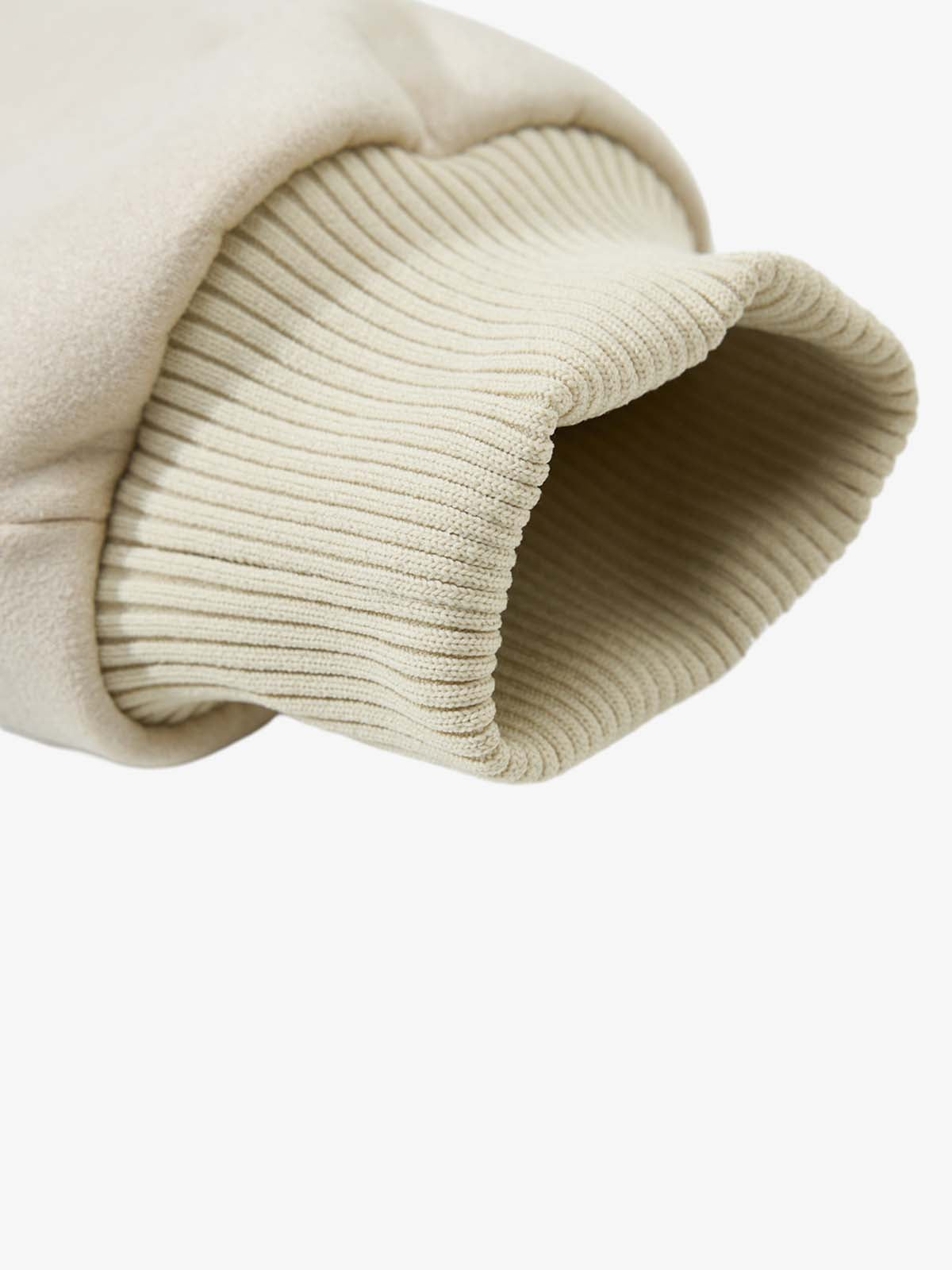 Edgy Spike-Embellished Sunglasses for Bold Fashion Statements 