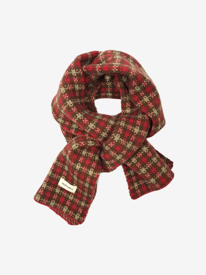 Striped Knit Scarf - Perfect for Casual and Festive Outfits 