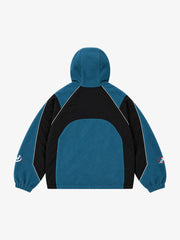 Chaqueta con capucha y cremallera, con paneles de sherpa en bloques de color