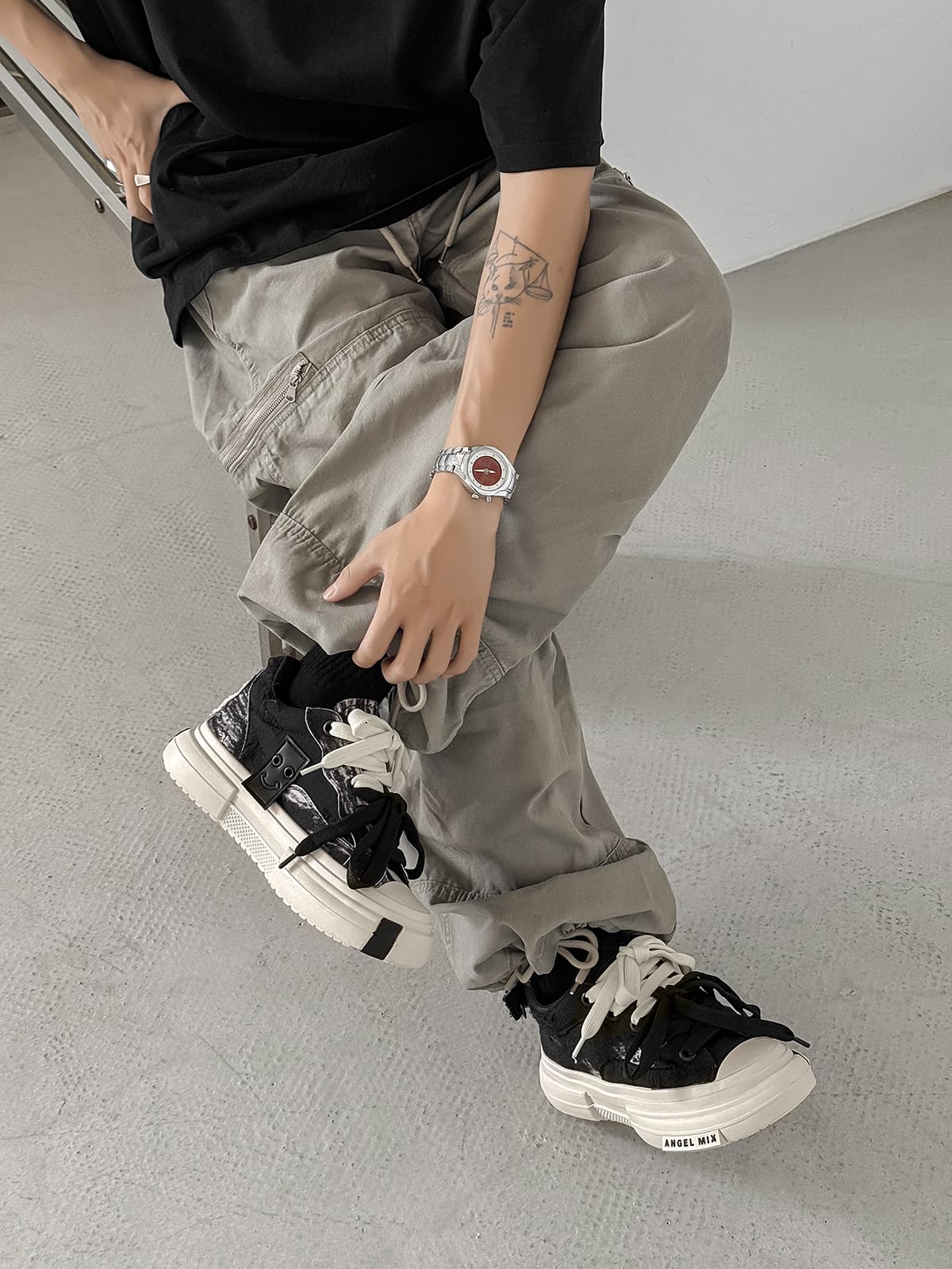 Stylish Chunky Sneakers with Dual Shoelaces for Everyday Wear 