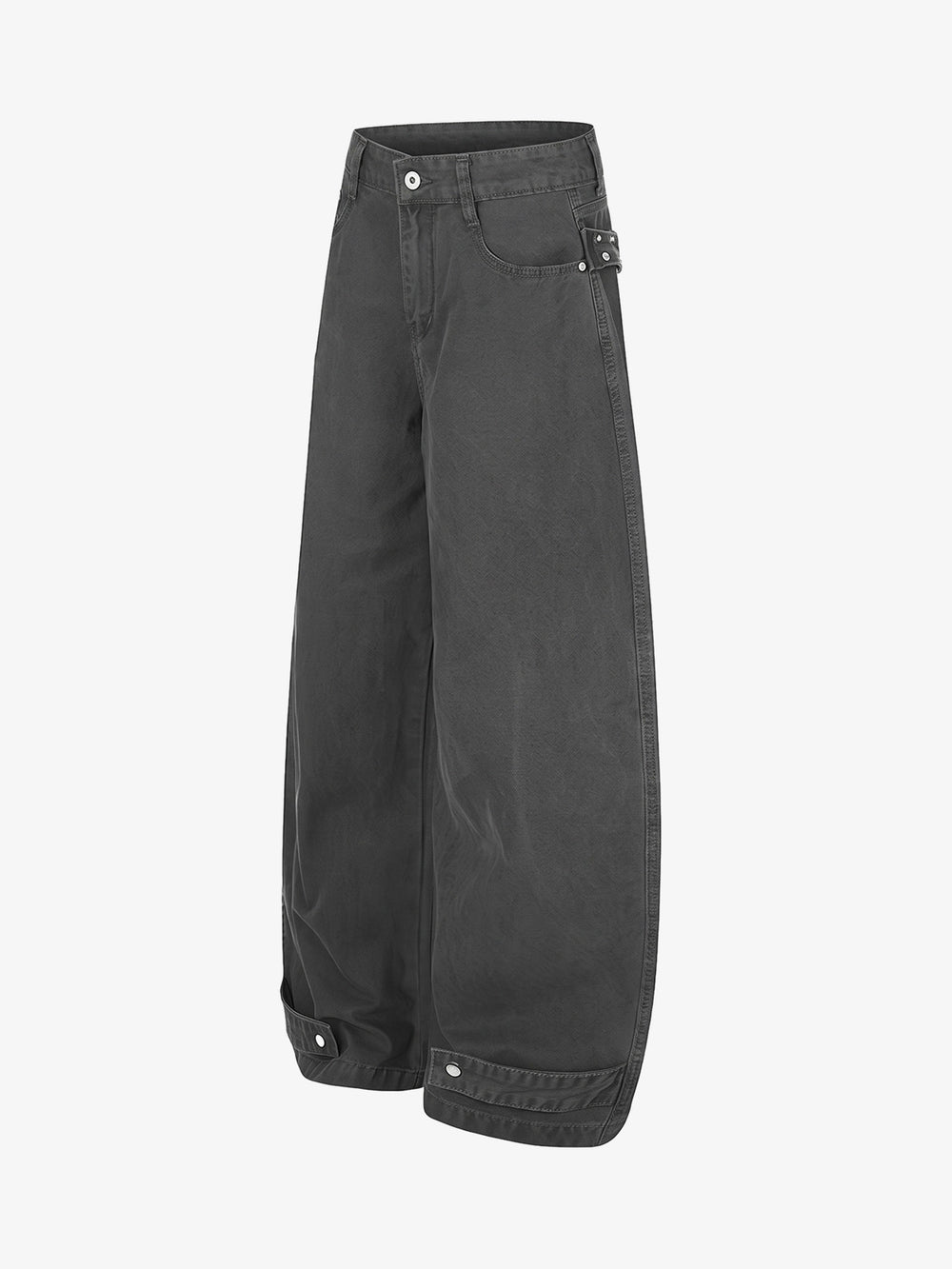 Studded Belt Curved-Leg Jeans