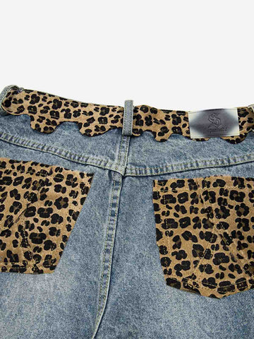 Vintage-Shorts aus Denim mit Leopardenmuster und Used-Look