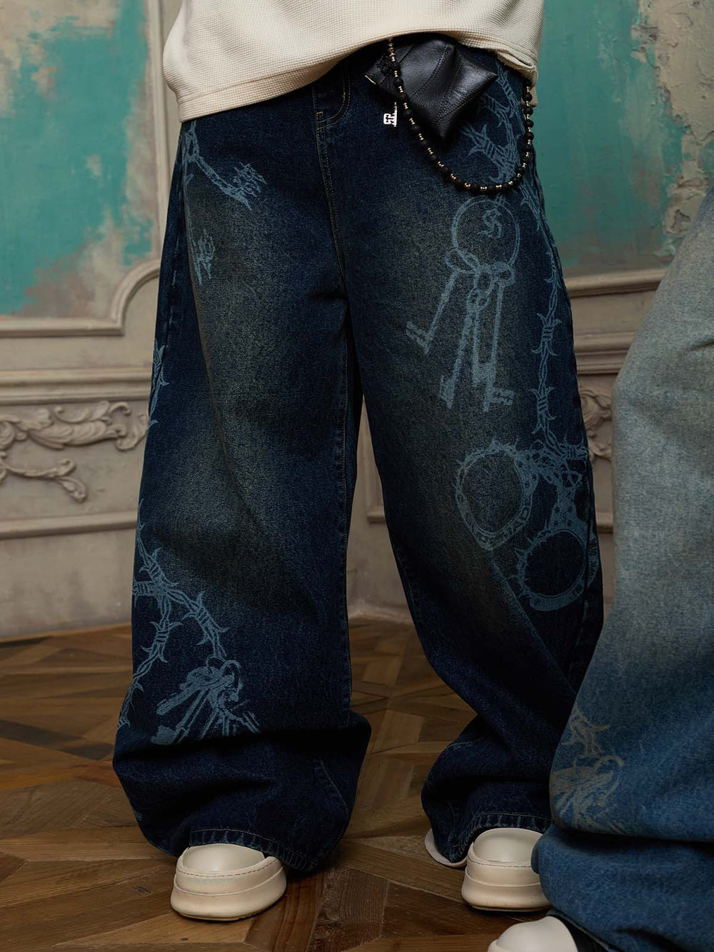 Original Retro Thorn and Key Pattern Laser-Burnout Baggy Jeans - 2595 