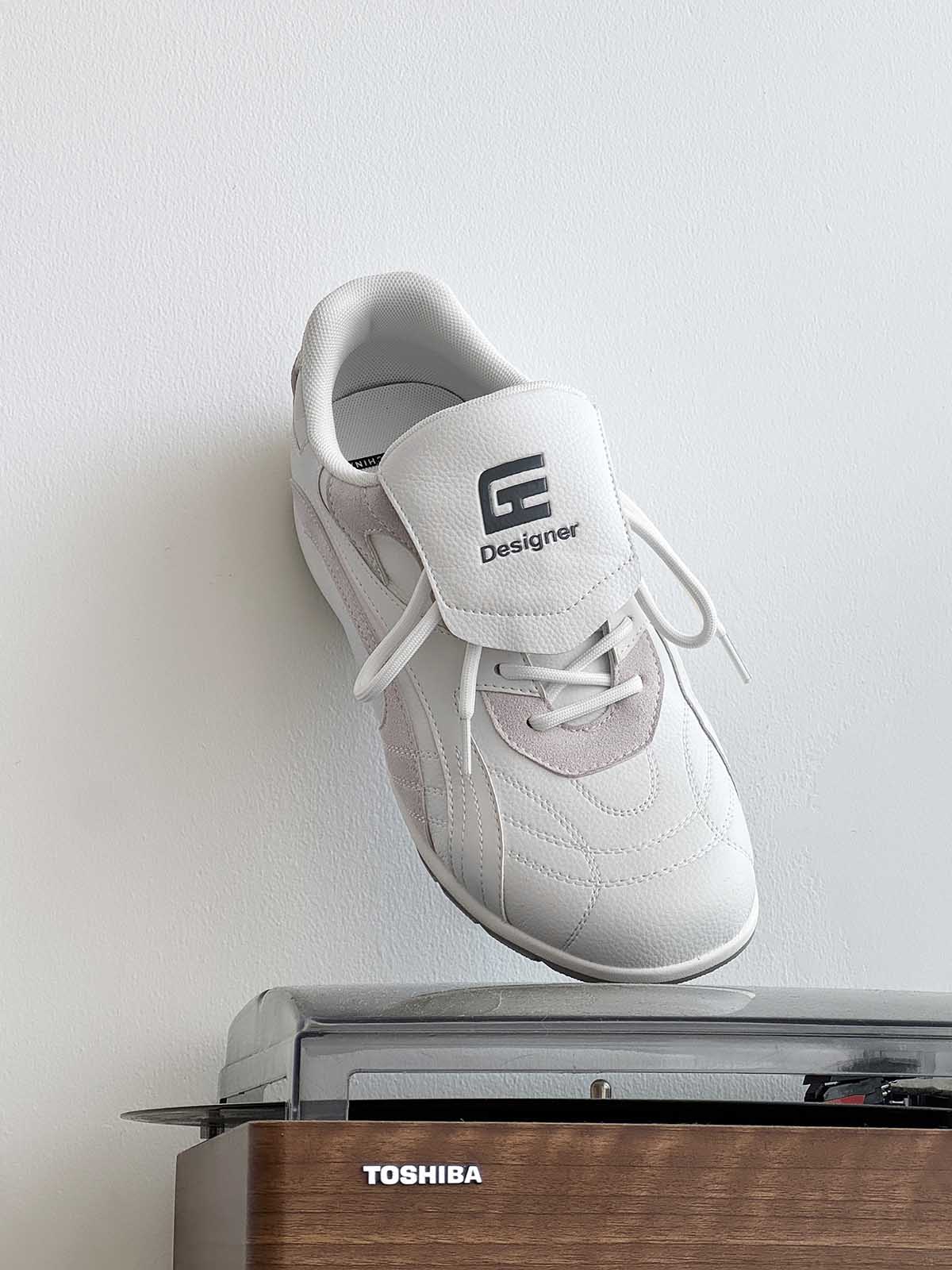Stylish Yellow Casual Sneakers for Everyday Wear - Comfortable and Versatile Design 