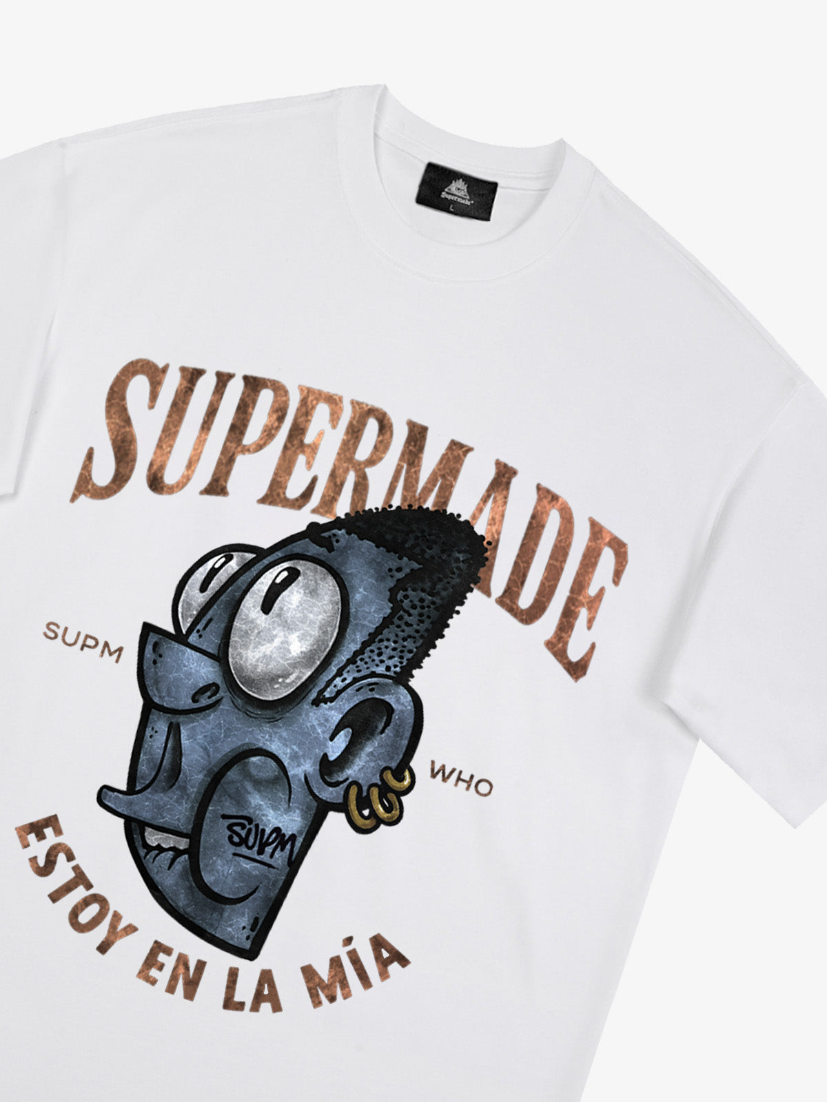 Graphic Print T-Shirt with Bold Artwork and Trendy Design 