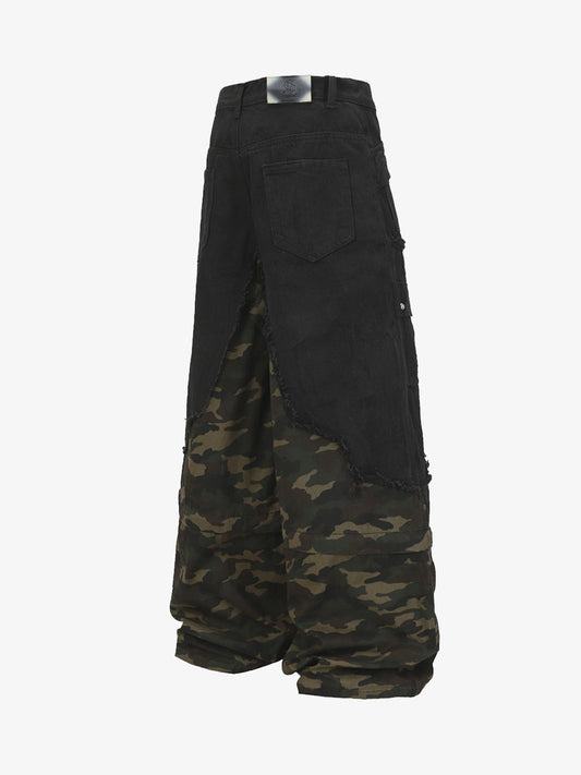 Camo-Contrast Cargo Shorts with Utility Pockets 