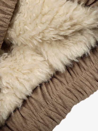 Stylish Faux Fur Collar Jacket for Men and Women - Trendy Design with High-Quality Finish 