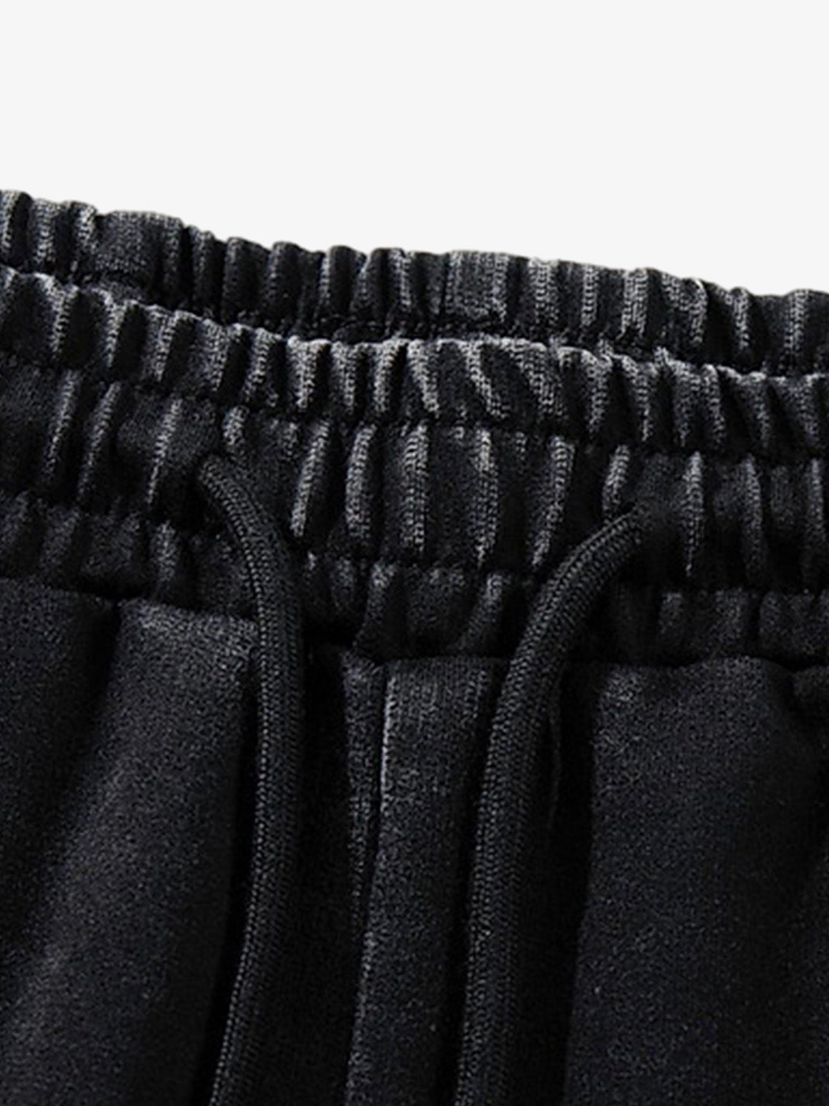 Pantalones cortos con estampado gótico oscuro