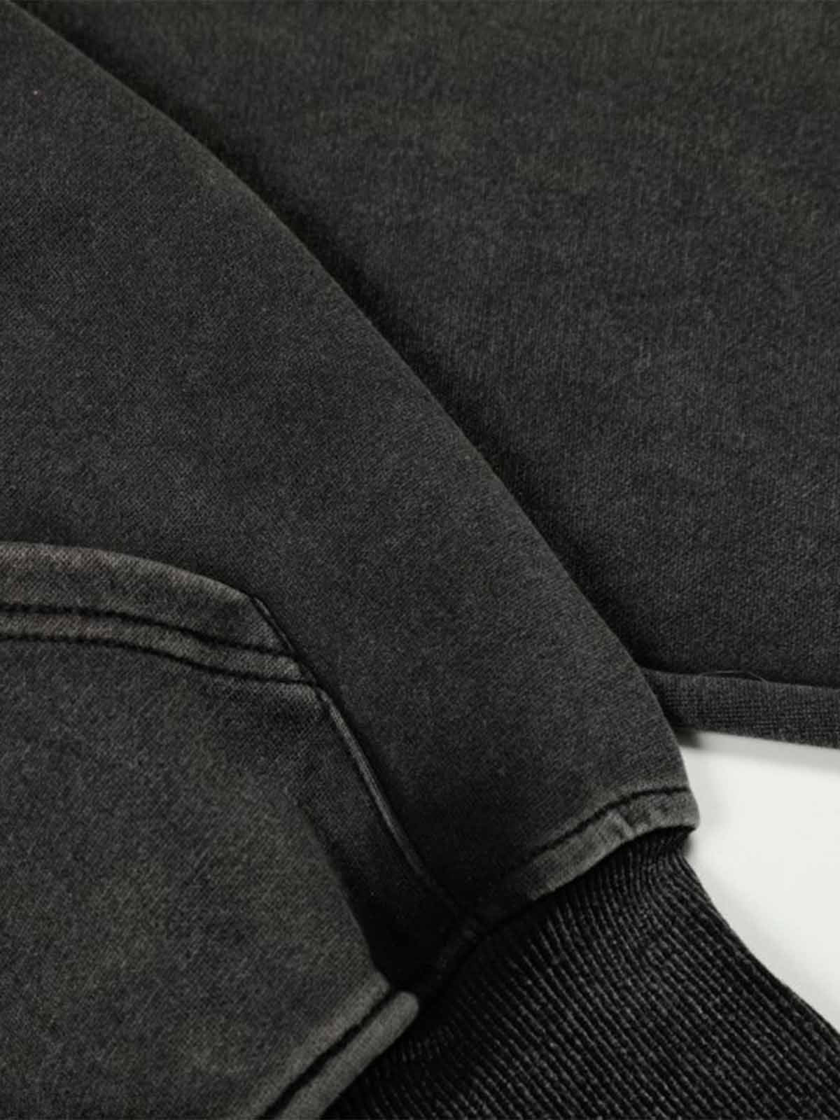 Kurzer Hoodie mit Used-Look-Grafikmuster