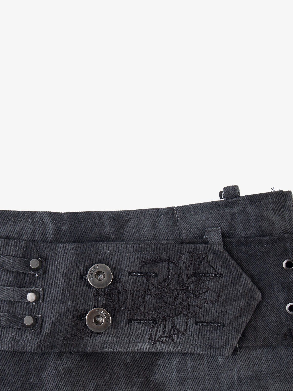 Thesupermade Metallic Studded Embroidery Belt Mini Skirt