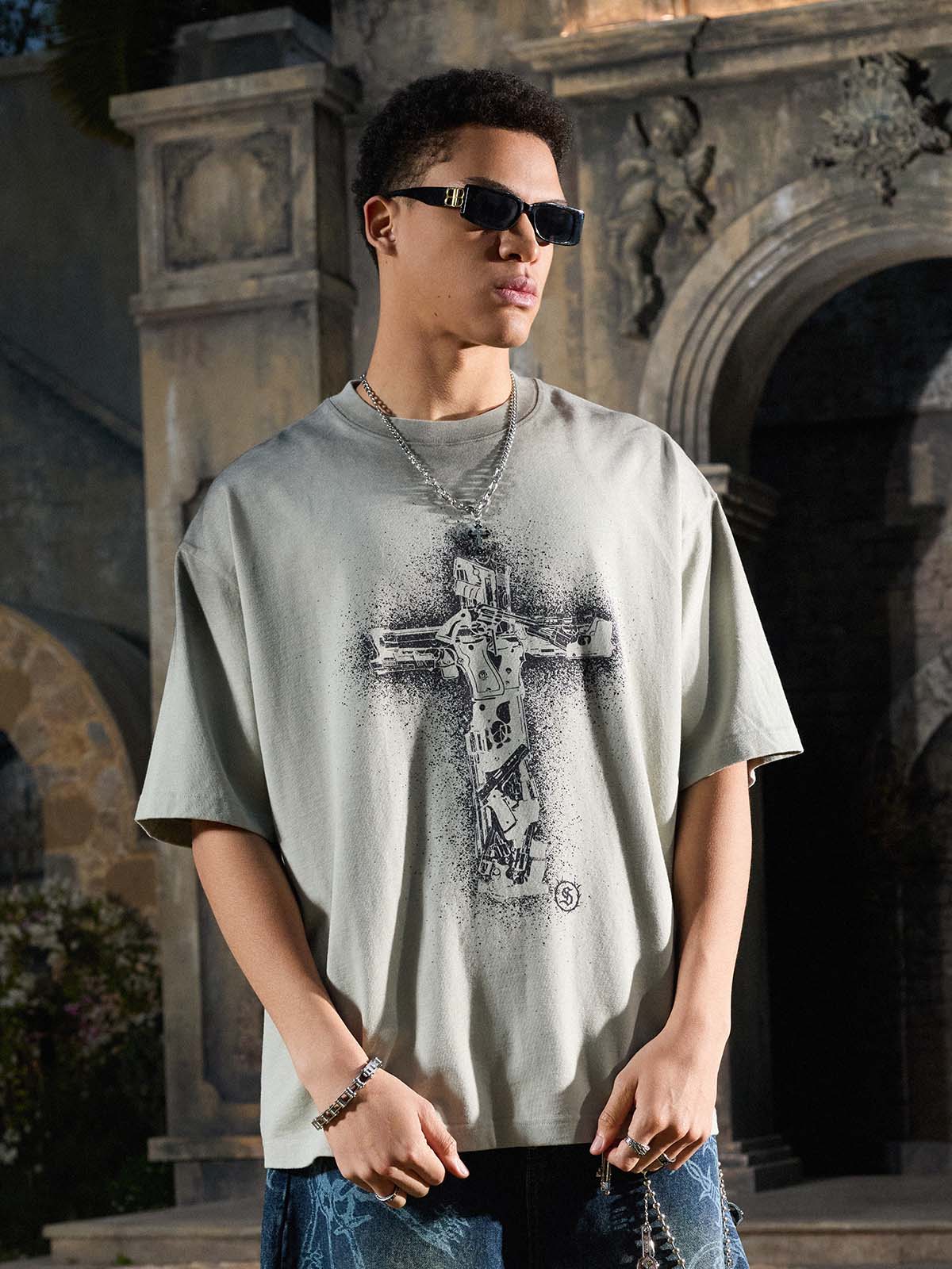 Supermade Distressed Rebellious Gun and Cross Print T-Shirt 