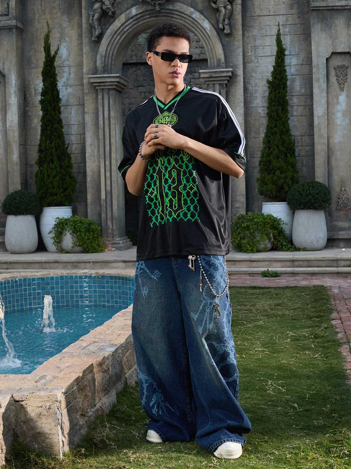 Supermade Color-Blocked V-Neck Embroidered Jersey Short-Sleeved 