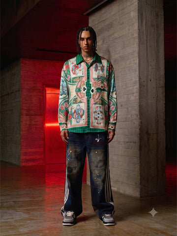 Camisa hawaiana con diseño de naipes