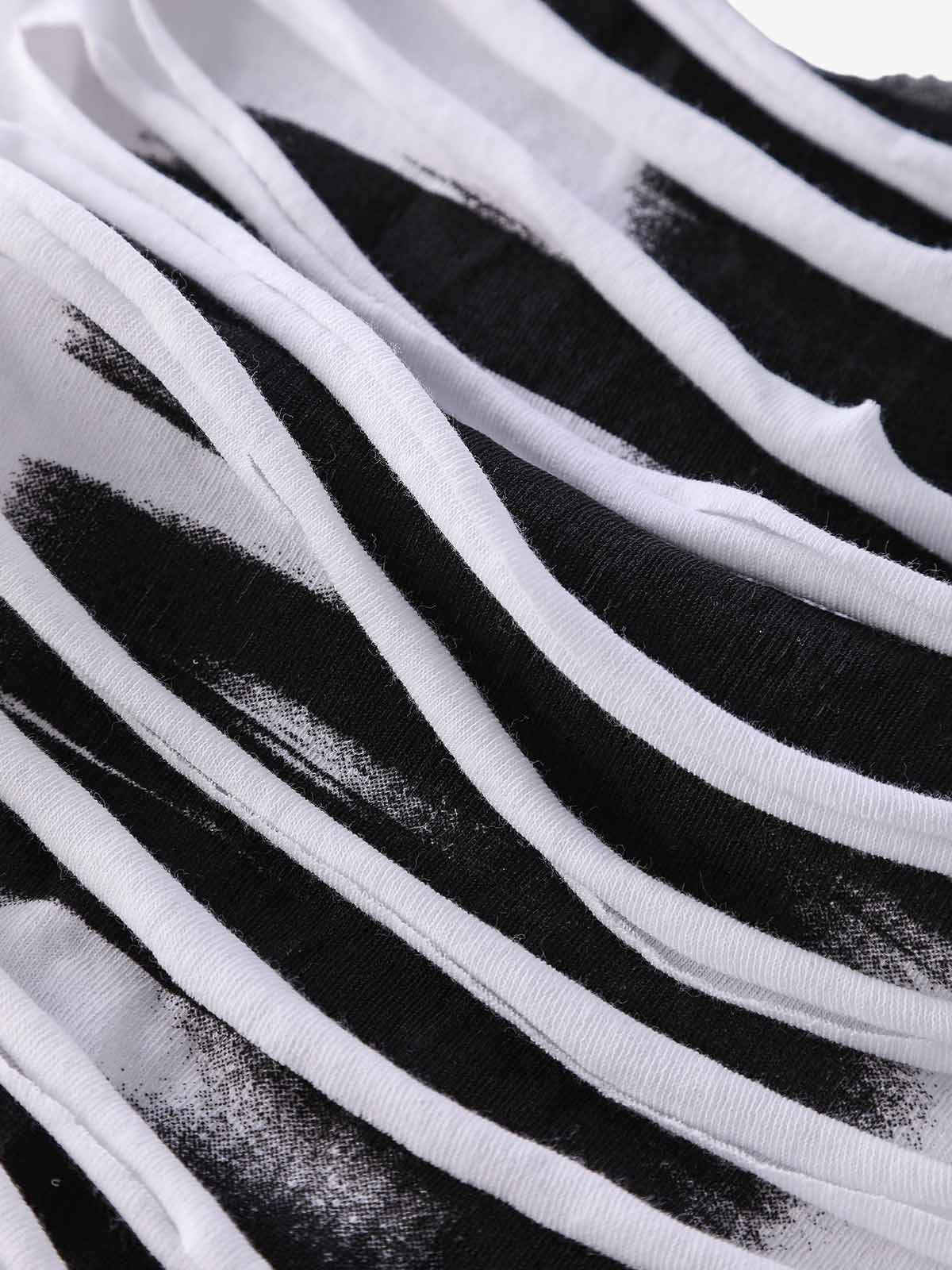 Cut-Out Slim Long Sleeve Tee