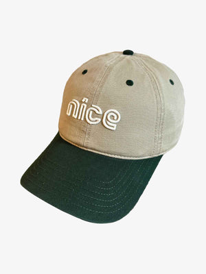 Casquette de baseball à lettres colorées